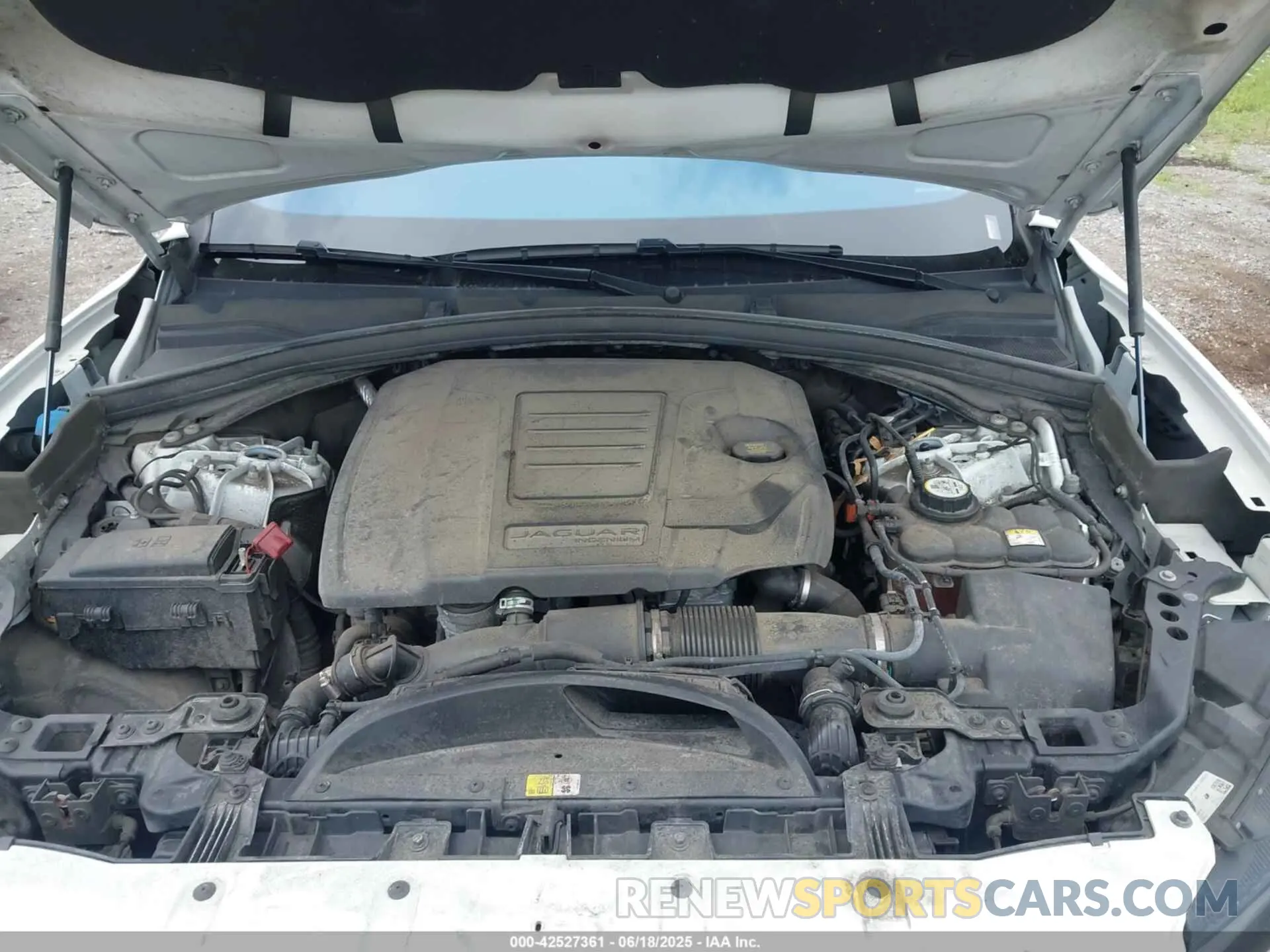 10 Photograph of a damaged car SADCJ2EXXMA668131 JAGUAR F-PACE 2021
