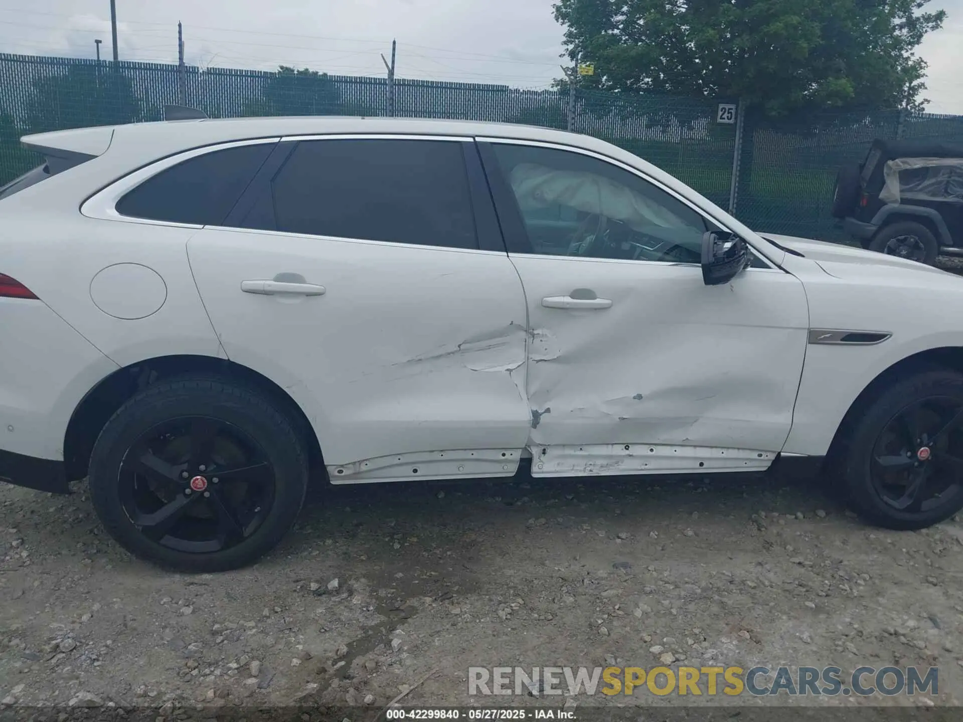 6 Photograph of a damaged car SADCK2EX8MA674992 JAGUAR F-PACE 2021