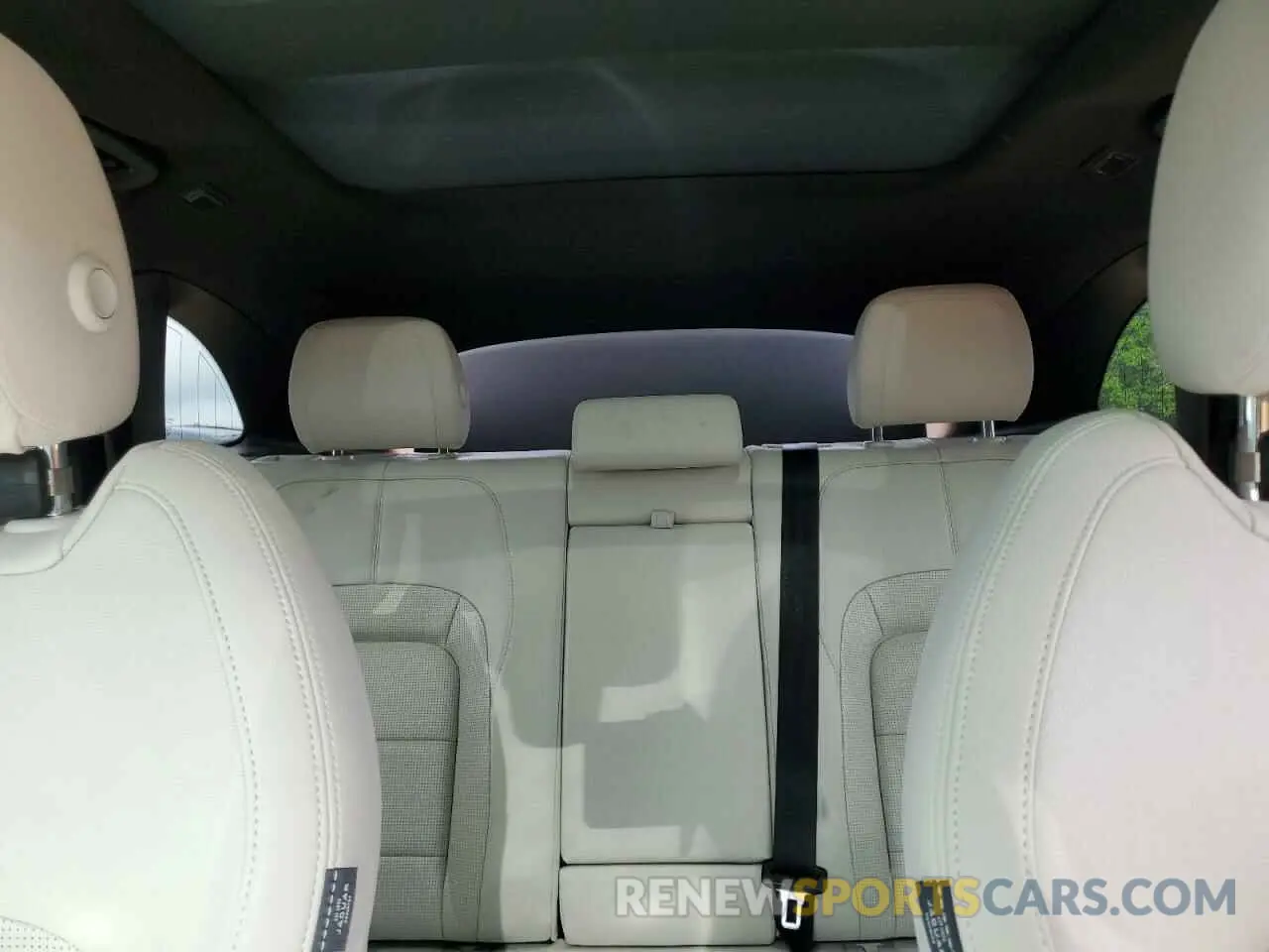 10 Photograph of a damaged car SADCT2FU3MA672861 JAGUAR F-PACE 2021