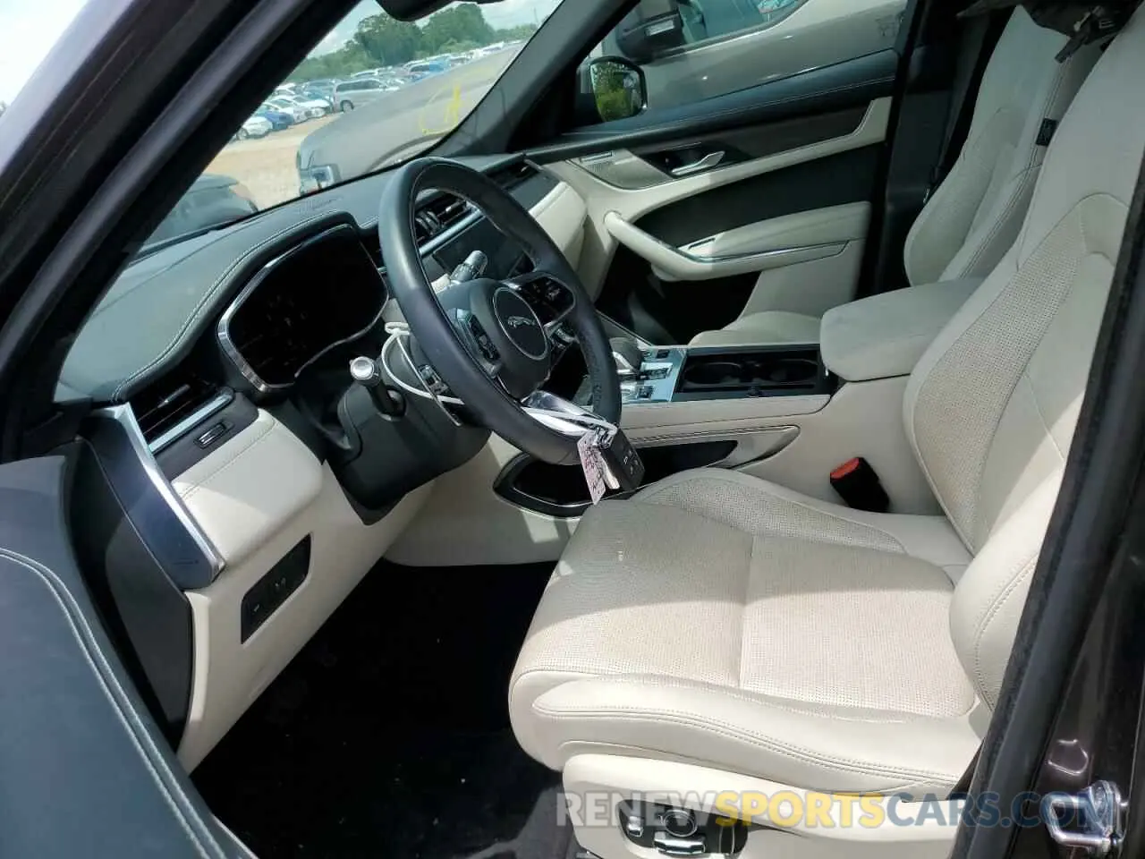 7 Photograph of a damaged car SADCT2FU3MA672861 JAGUAR F-PACE 2021