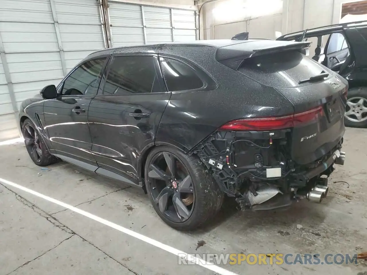2 Photograph of a damaged car SADCZ2EE0MA666542 JAGUAR F-PACE 2021