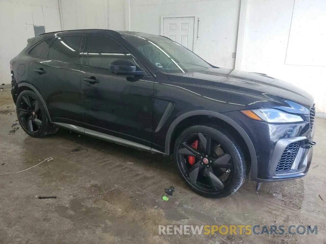 4 Photograph of a damaged car SADCZ2EE0MA666542 JAGUAR F-PACE 2021