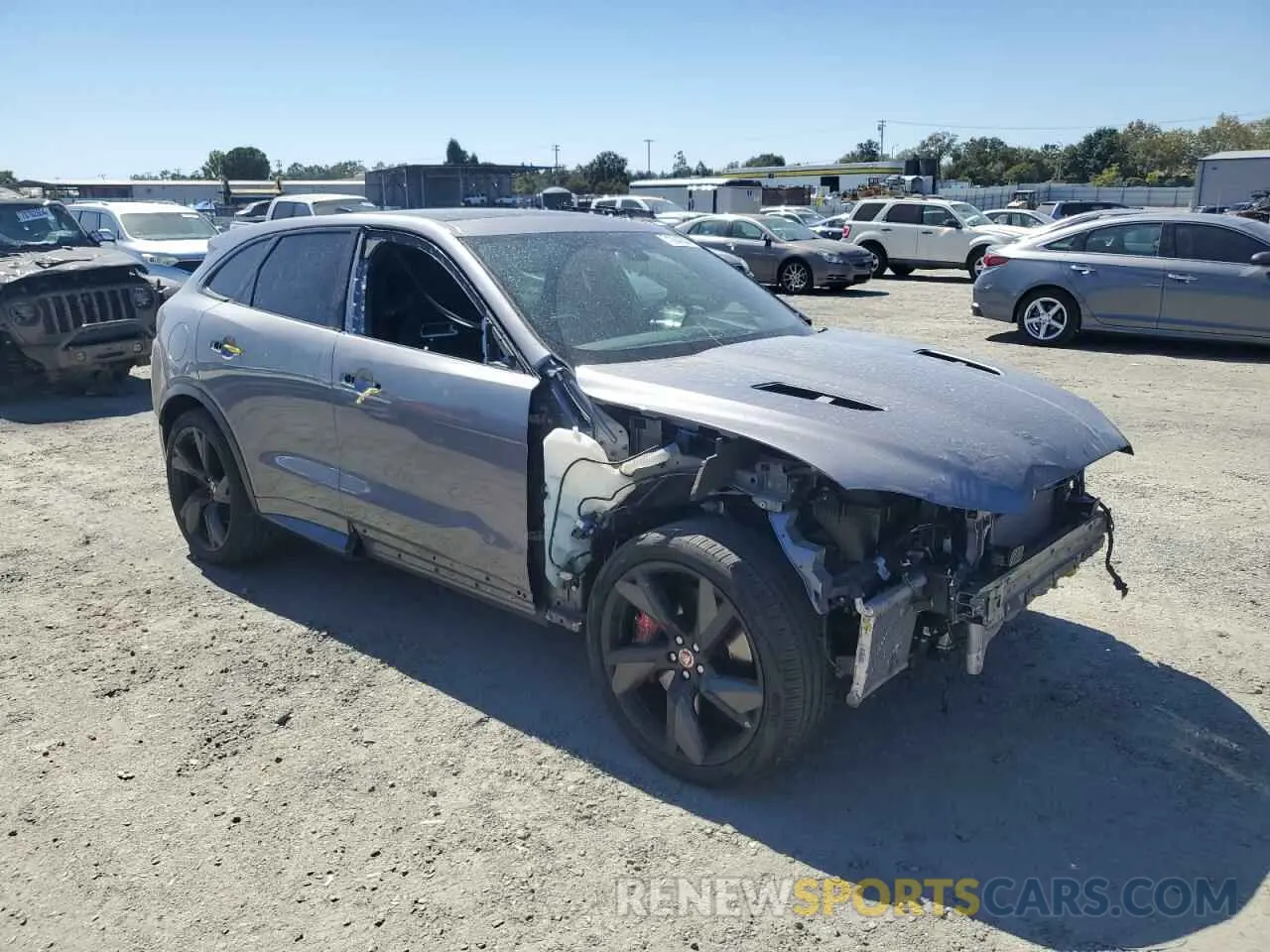 4 Photograph of a damaged car SADCZ2EE3MA681181 JAGUAR F-PACE 2021