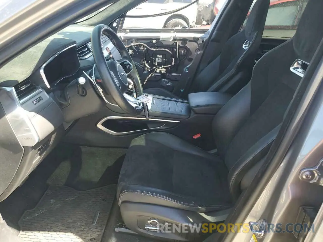 7 Photograph of a damaged car SADCZ2EE3MA681181 JAGUAR F-PACE 2021
