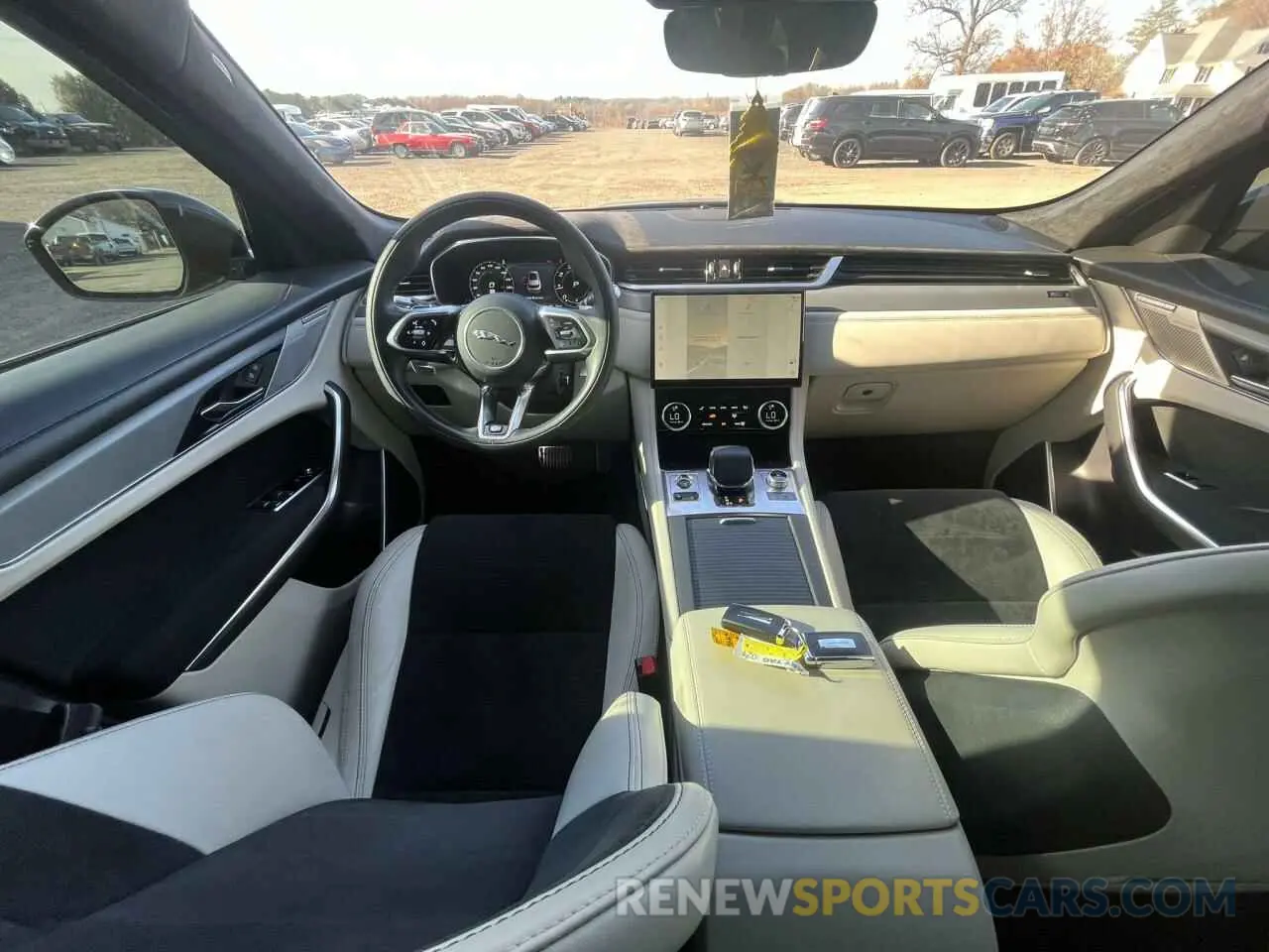 7 Photograph of a damaged car SADCZ2EE6MA679456 JAGUAR F-PACE 2021