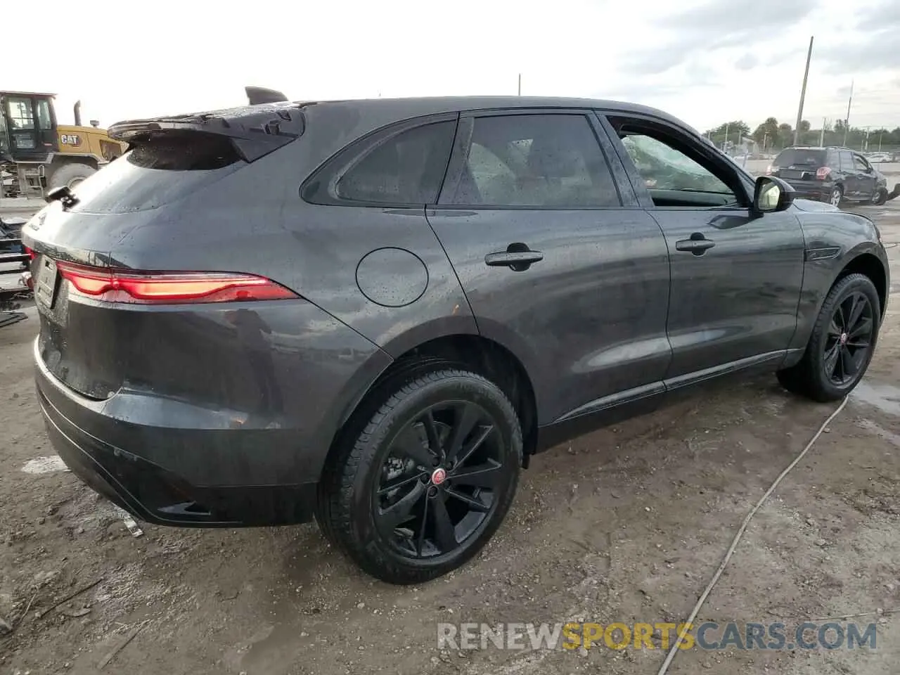 3 Photograph of a damaged car SADCJ2EX0NA693184 JAGUAR F-PACE 2022