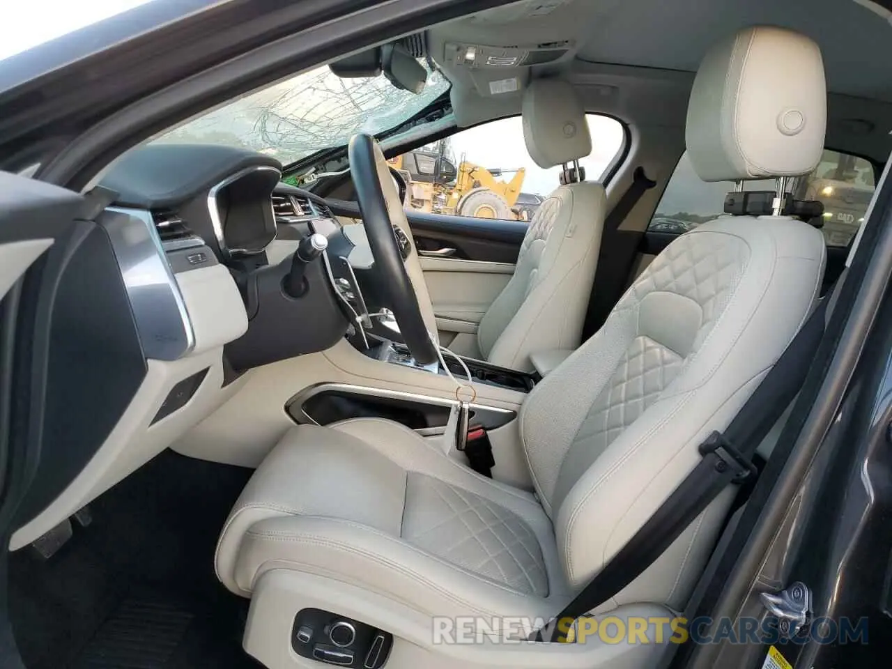 7 Photograph of a damaged car SADCJ2EX0NA693184 JAGUAR F-PACE 2022