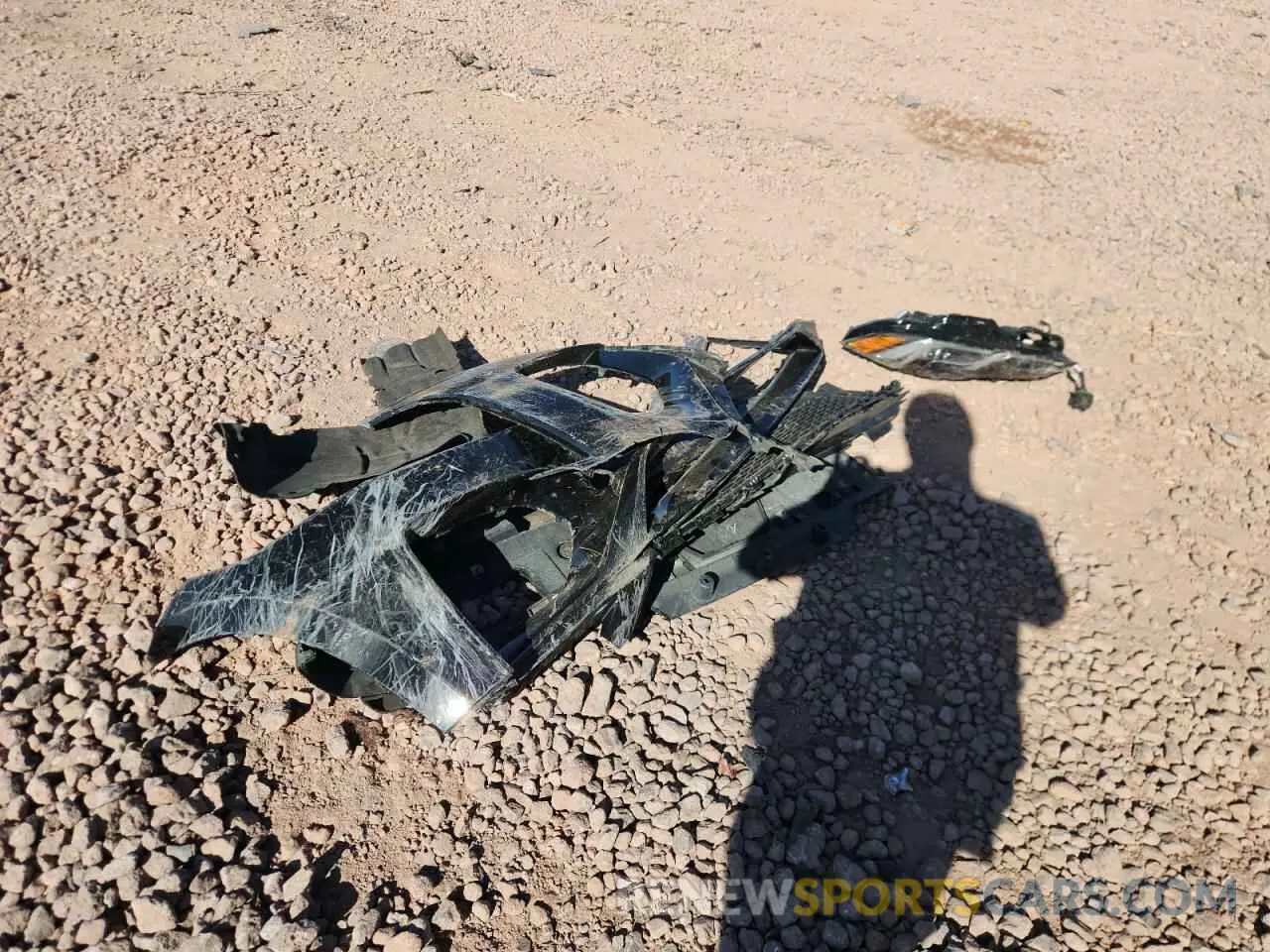 13 Photograph of a damaged car SADCJ2EX1NA692111 JAGUAR F-PACE 2022