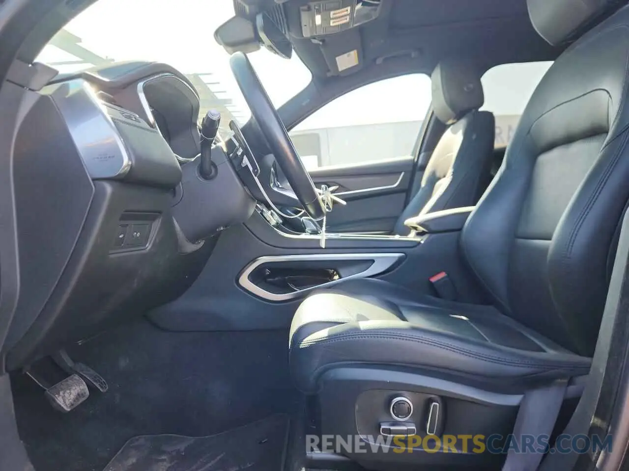 7 Photograph of a damaged car SADCJ2EX1NA692111 JAGUAR F-PACE 2022