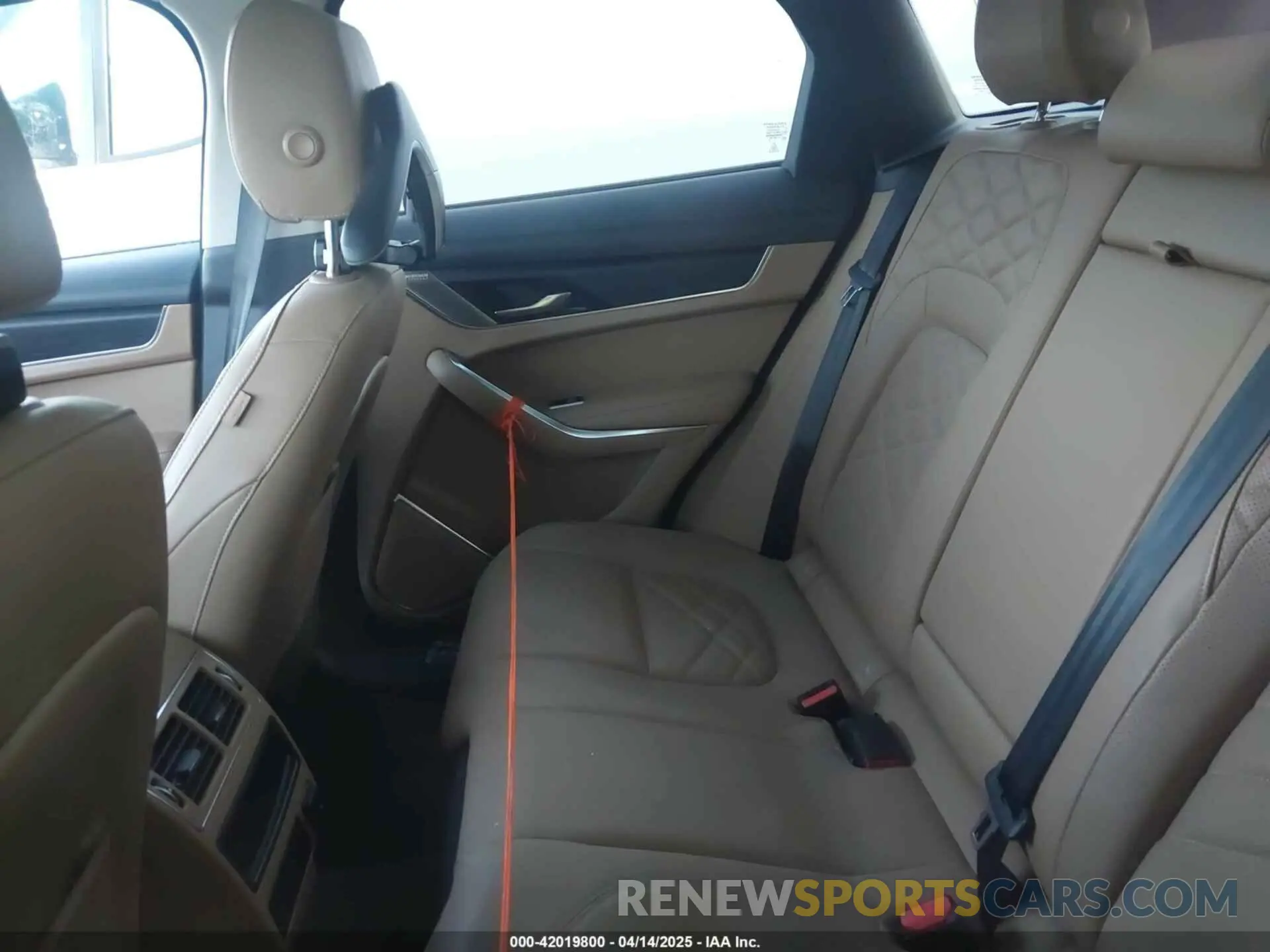 8 Photograph of a damaged car SADCJ2EX5NA698042 JAGUAR F-PACE 2022