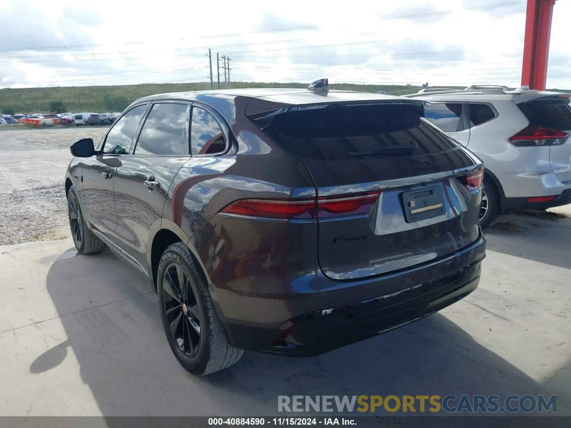 3 Photograph of a damaged car SADCJ2EX7NA697684 JAGUAR F-PACE 2022