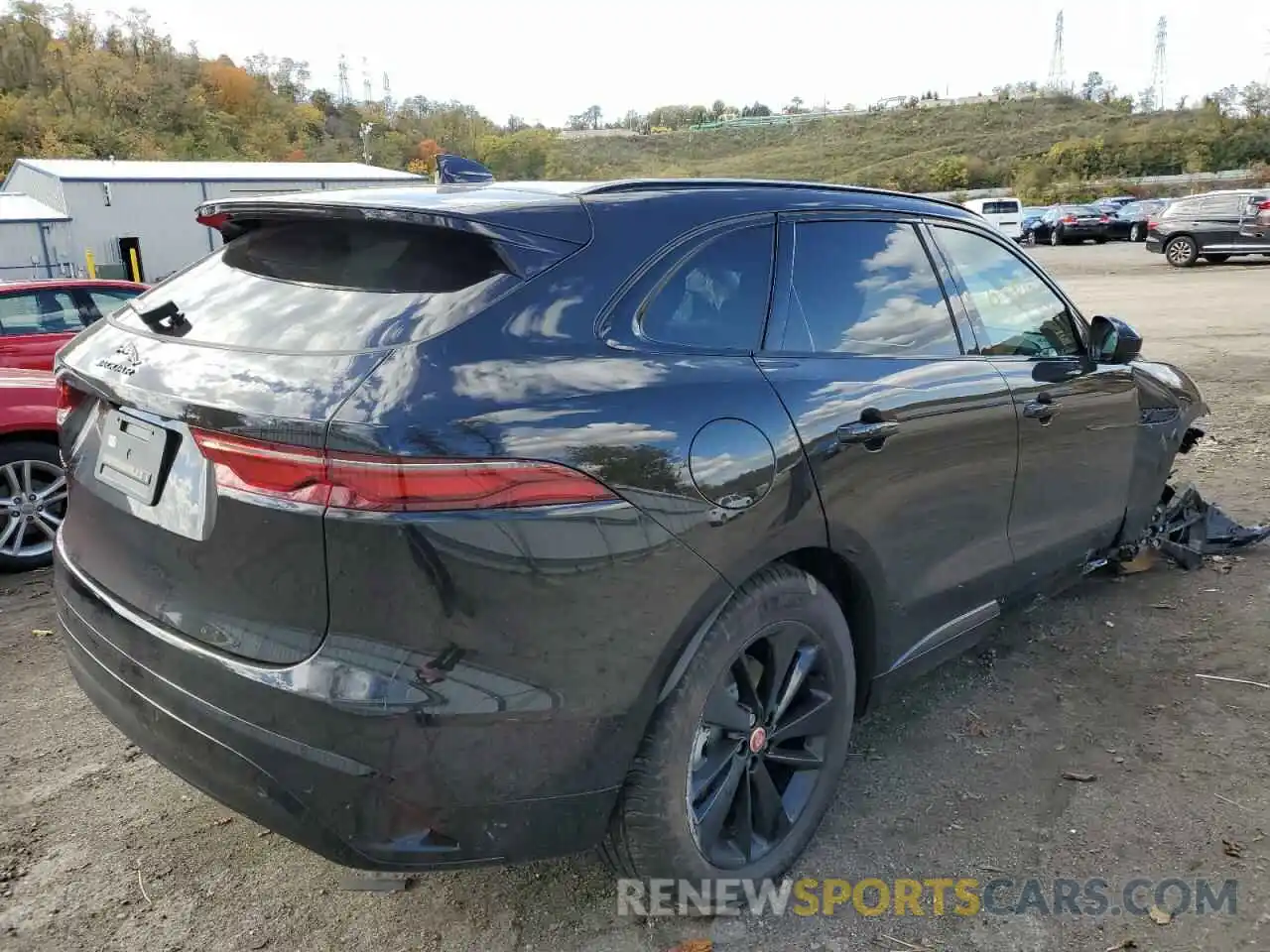 4 Photograph of a damaged car SADCJ2EX9NA702545 JAGUAR F-PACE 2022