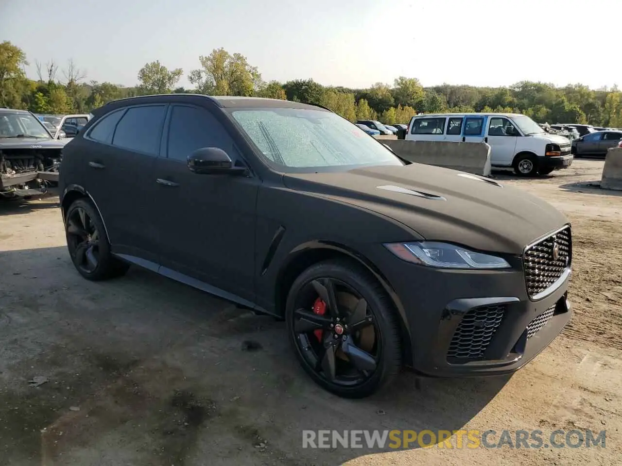 4 Photograph of a damaged car SADCZ2EE5NA693527 JAGUAR F-PACE 2022