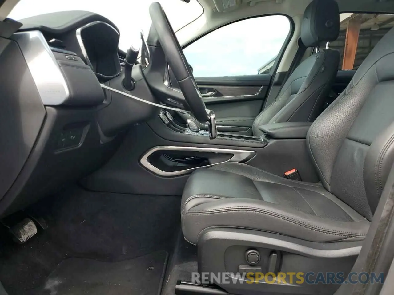 7 Photograph of a damaged car SADCJ2EX0PA714523 JAGUAR F-PACE 2023