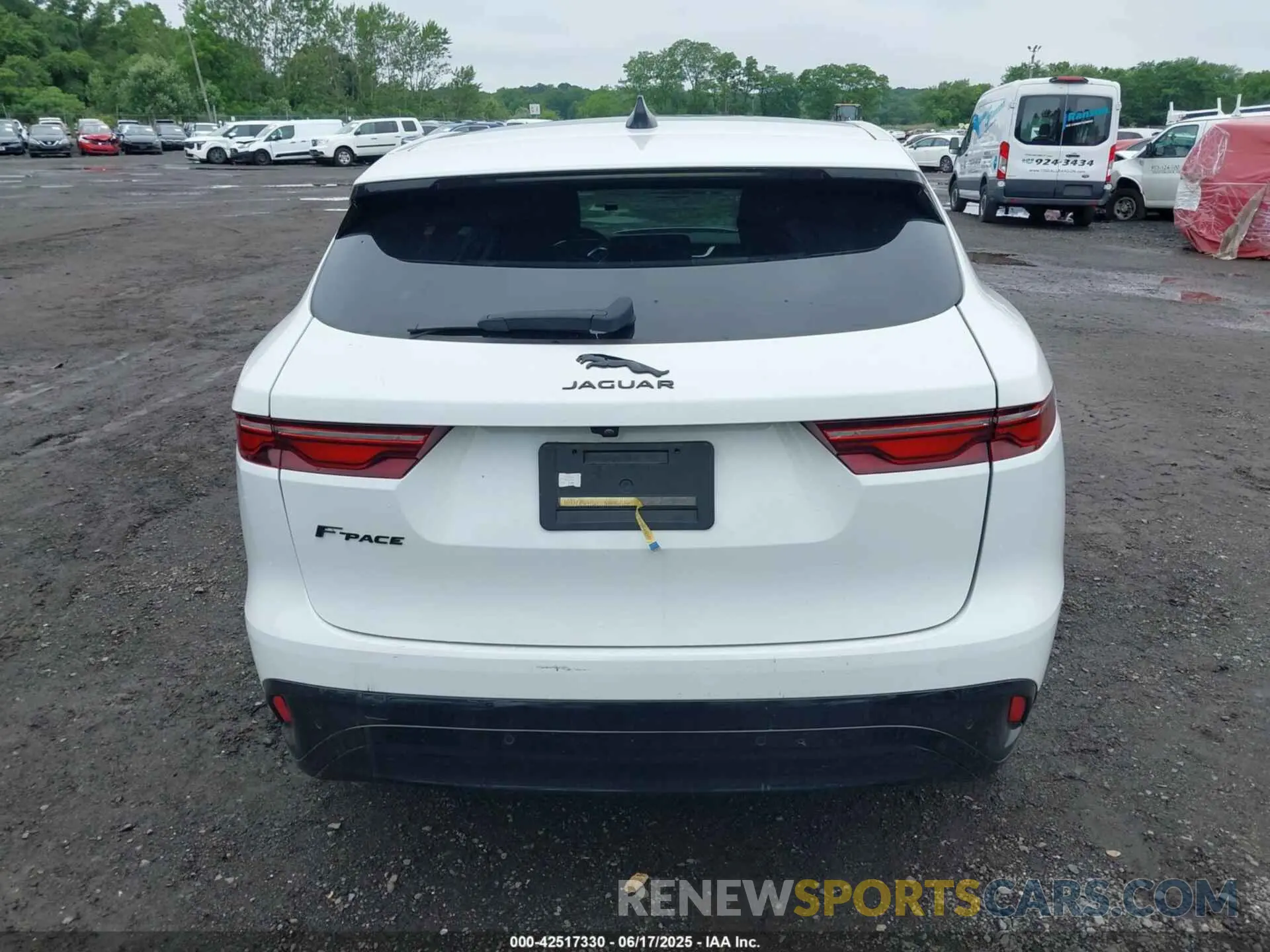 16 Photograph of a damaged car SADCJ2EX3PA704813 JAGUAR F-PACE 2023