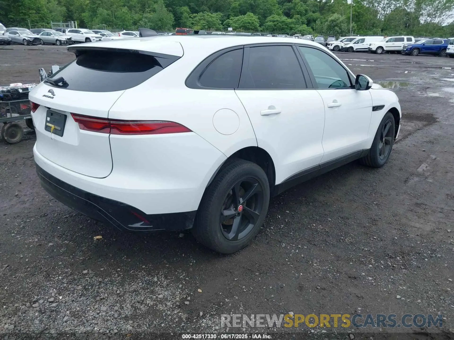 4 Photograph of a damaged car SADCJ2EX3PA704813 JAGUAR F-PACE 2023