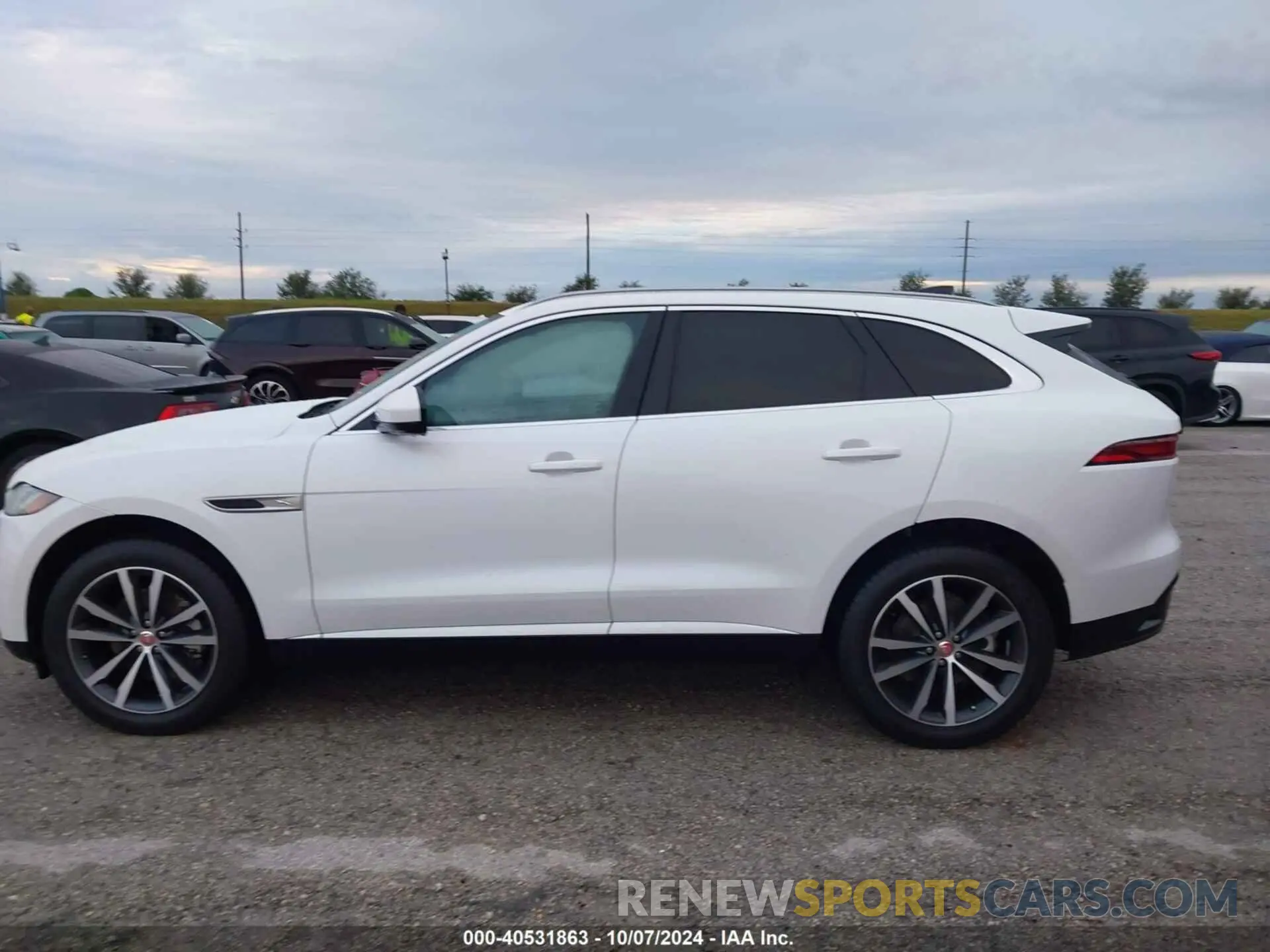 14 Photograph of a damaged car SADCJ2EX5PA714467 JAGUAR F-PACE 2023