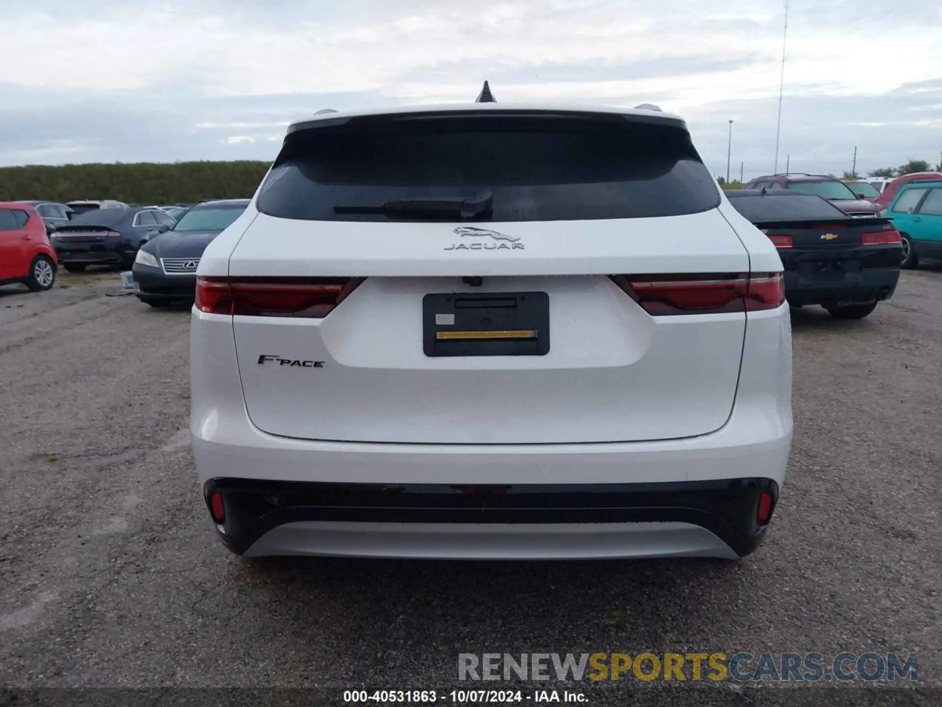 16 Photograph of a damaged car SADCJ2EX5PA714467 JAGUAR F-PACE 2023