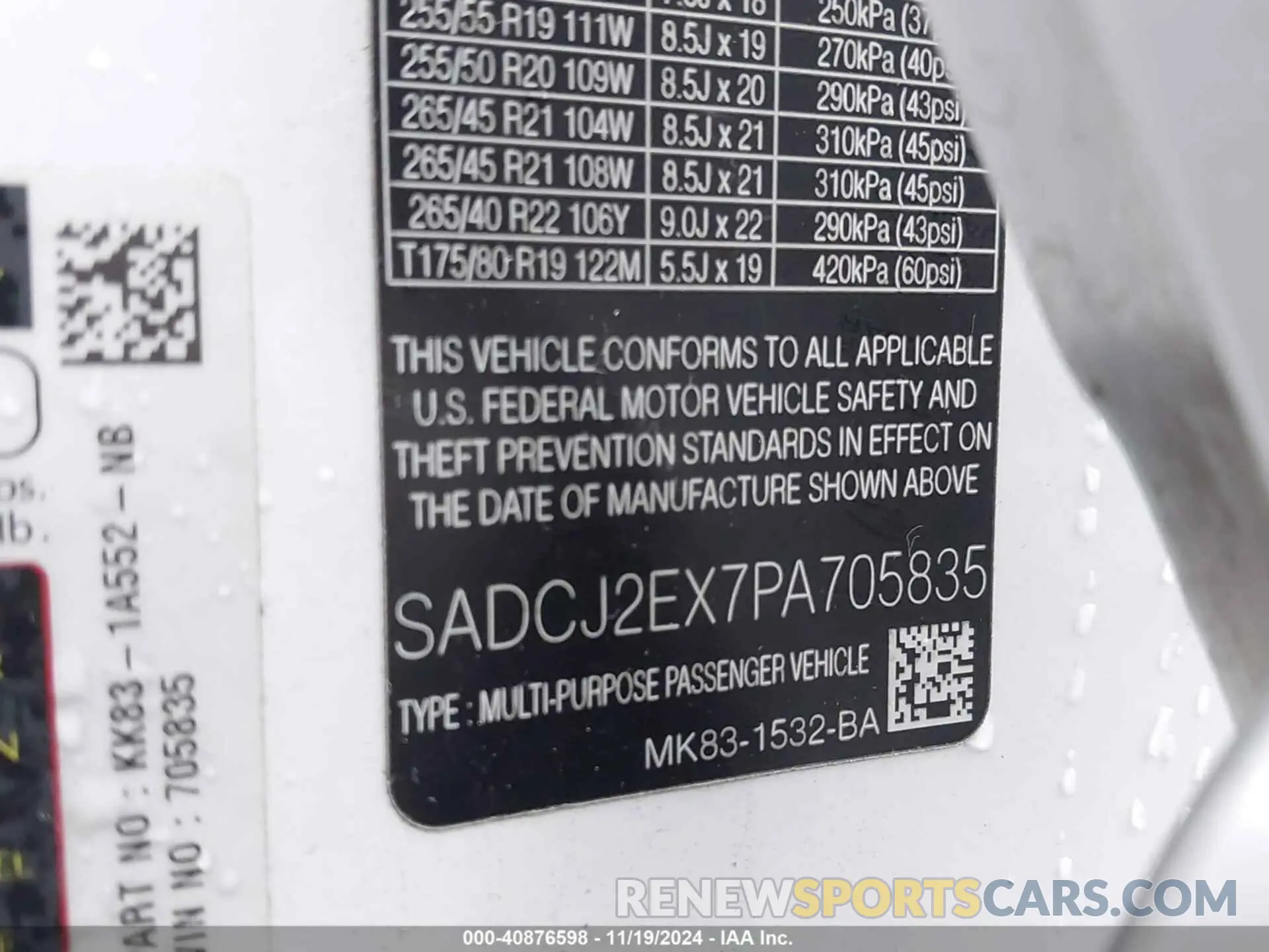 9 Photograph of a damaged car SADCJ2EX7PA705835 JAGUAR F-PACE 2023