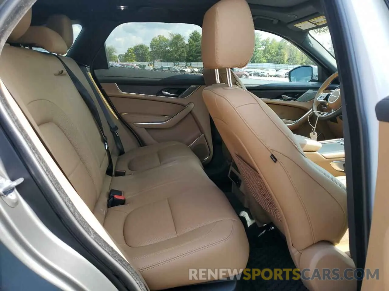 11 Photograph of a damaged car SADCJ2EXXPA709832 JAGUAR F-PACE 2023