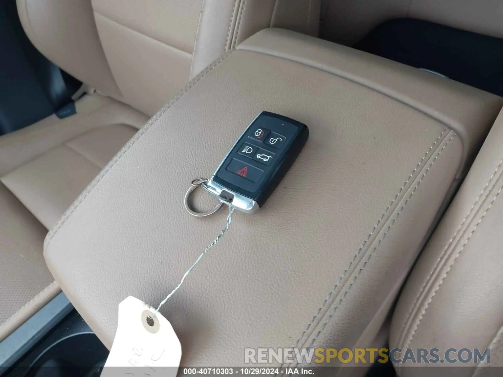 11 Photograph of a damaged car SADCJ2EXXPA711810 JAGUAR F-PACE 2023