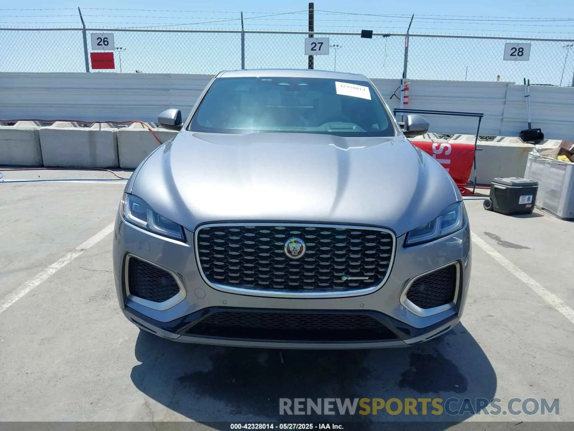 13 Photograph of a damaged car SADCT2FU0PA711507 JAGUAR F-PACE 2023
