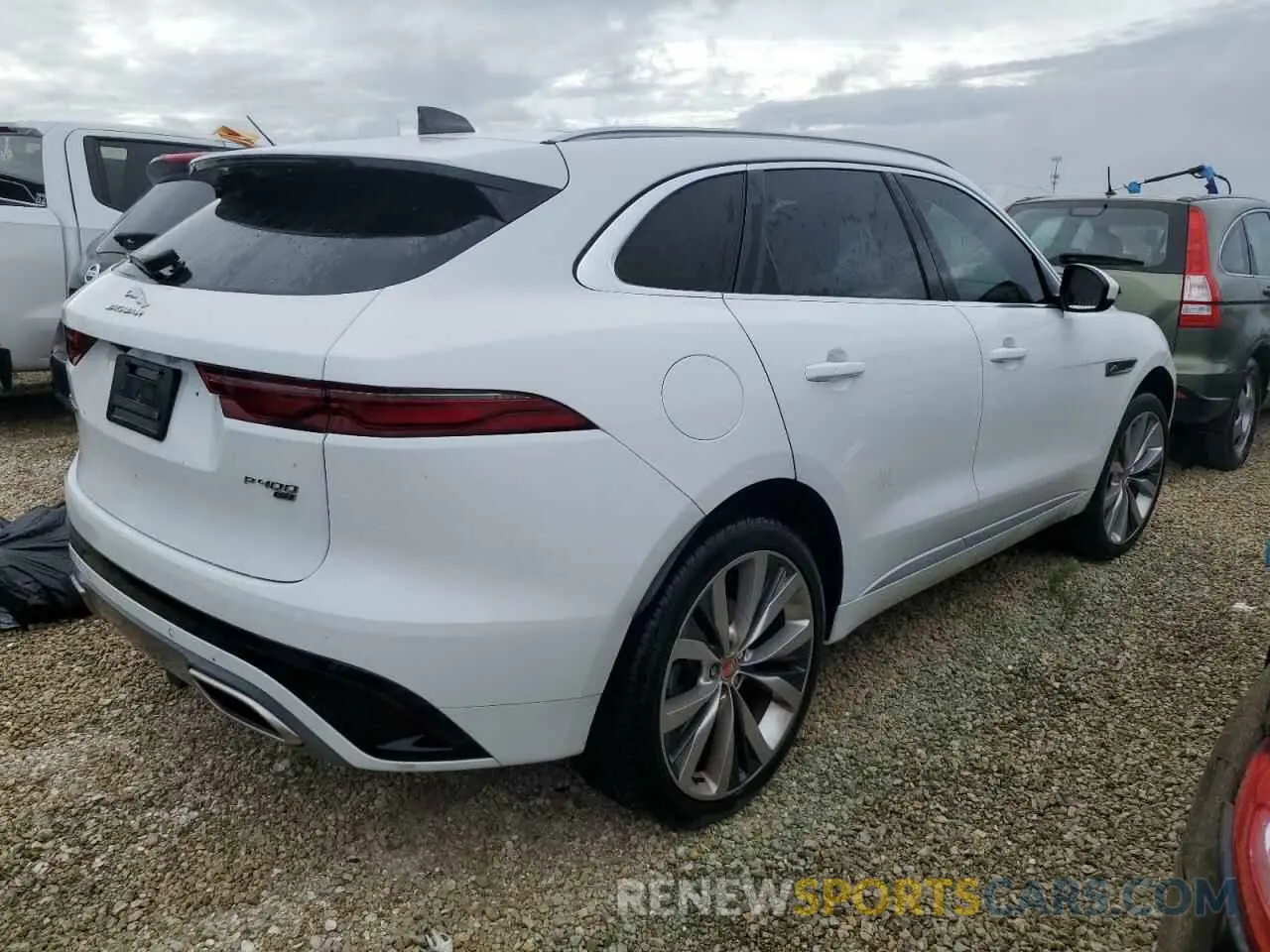 3 Photograph of a damaged car SADCT2FU6PA708143 JAGUAR F-PACE 2023