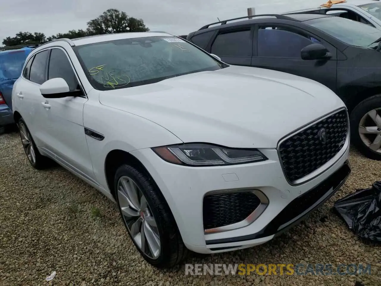 4 Photograph of a damaged car SADCT2FU6PA708143 JAGUAR F-PACE 2023