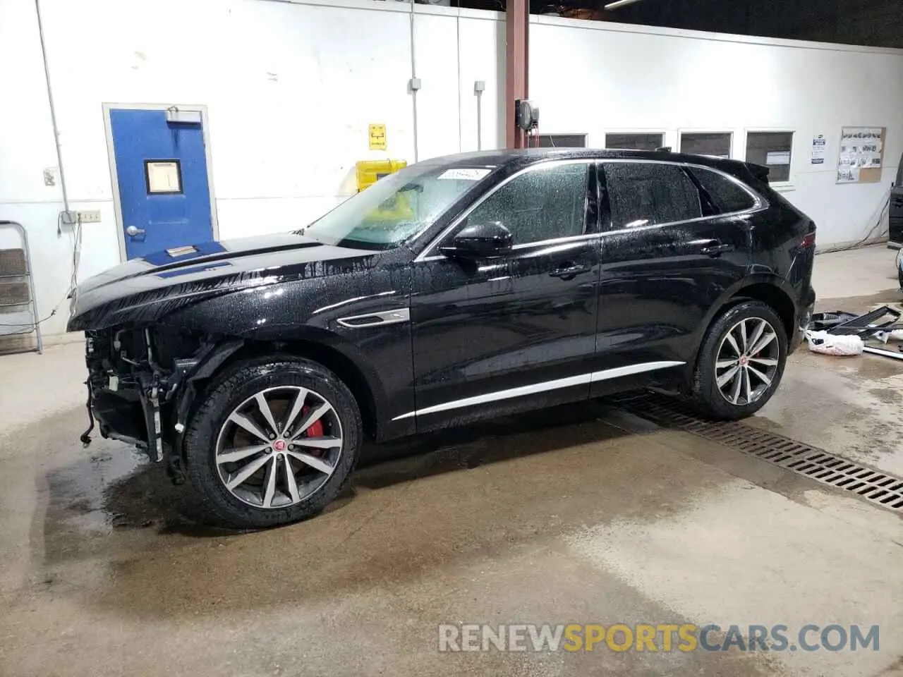 1 Photograph of a damaged car SADCT2FU7PA704571 JAGUAR F-PACE 2023