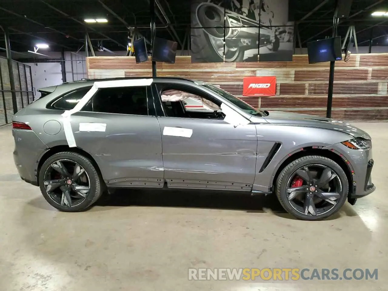 1 Photograph of a damaged car SADCZ2EE1PA704896 JAGUAR F-PACE 2023