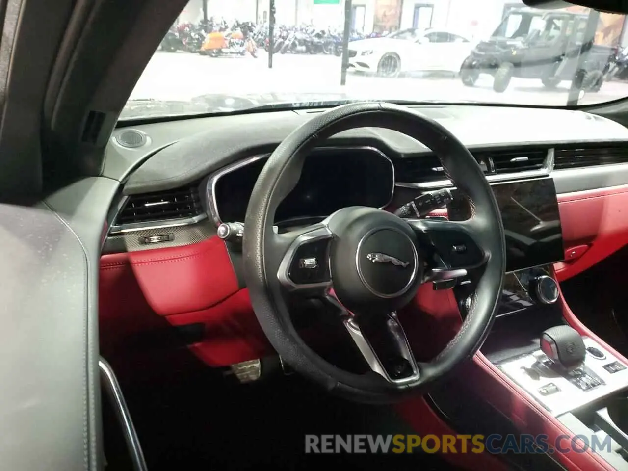 5 Photograph of a damaged car SADCZ2EE1PA704896 JAGUAR F-PACE 2023