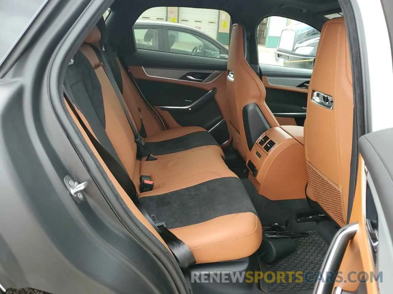 10 Photograph of a damaged car SADCZ2EE6PA712007 JAGUAR F-PACE 2023