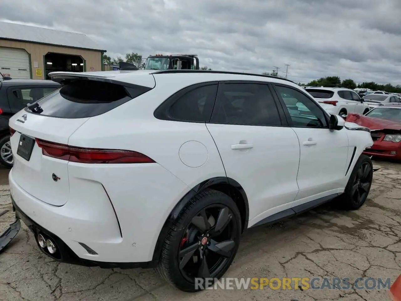 3 Photograph of a damaged car SADCZ2EE6PA712007 JAGUAR F-PACE 2023