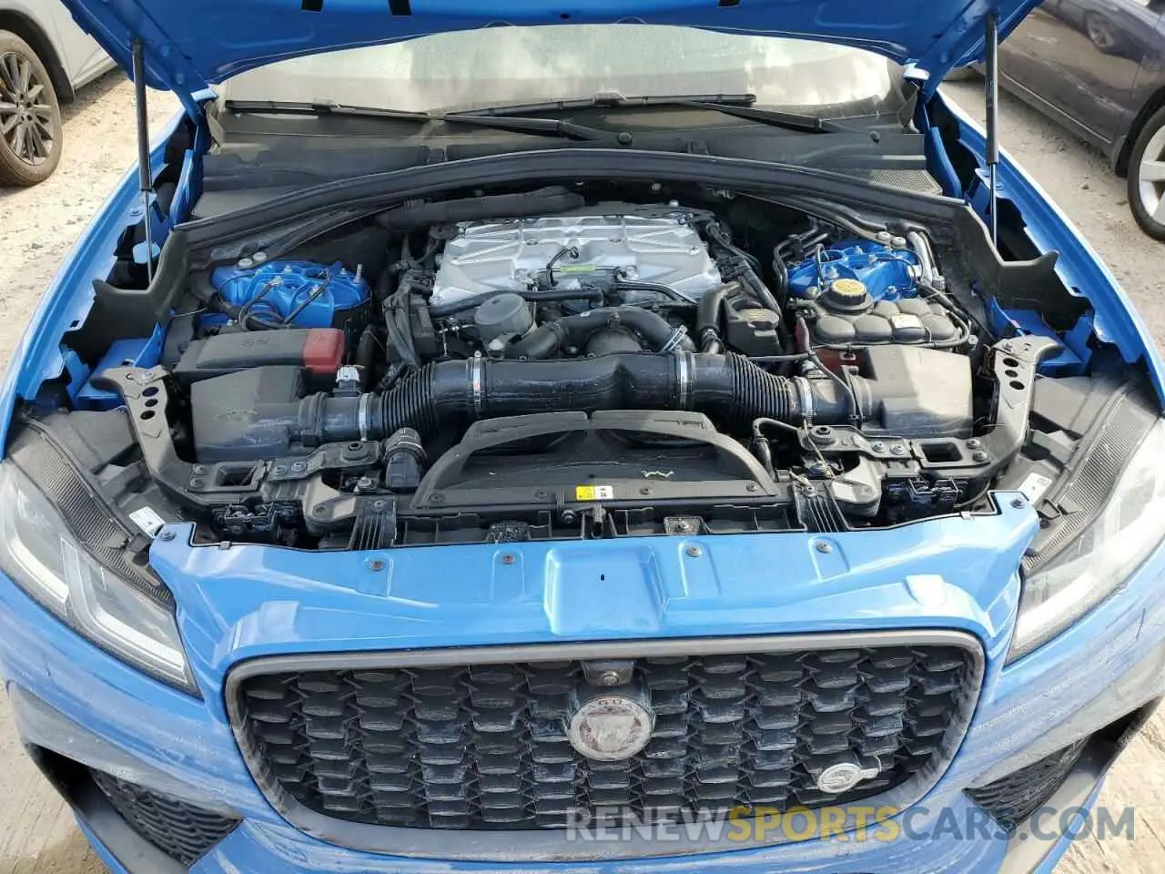 11 Photograph of a damaged car SADCZ2EE7PA704045 JAGUAR F-PACE 2023