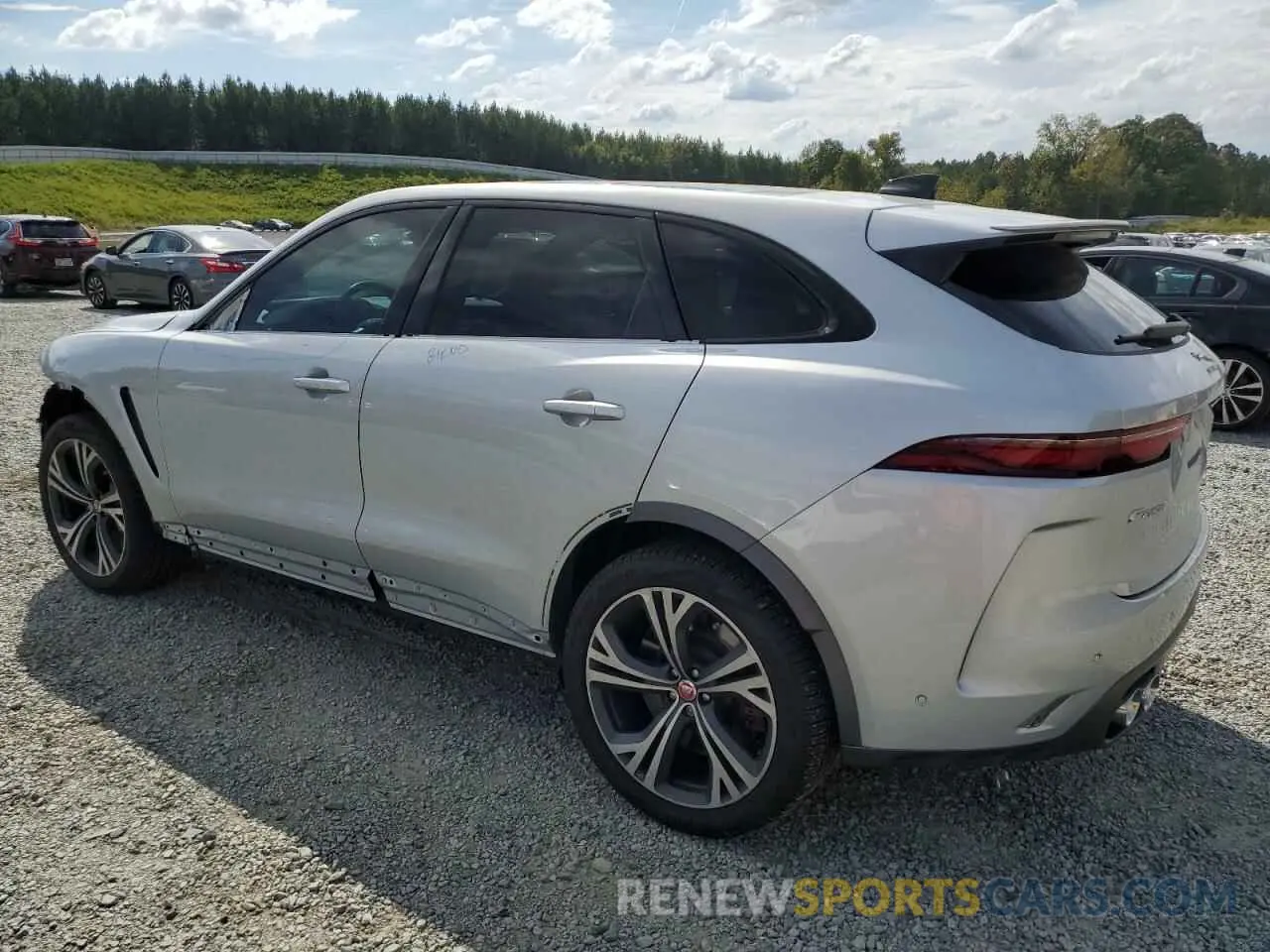 2 Photograph of a damaged car SADCZ2EE9PA708761 JAGUAR F-PACE 2023