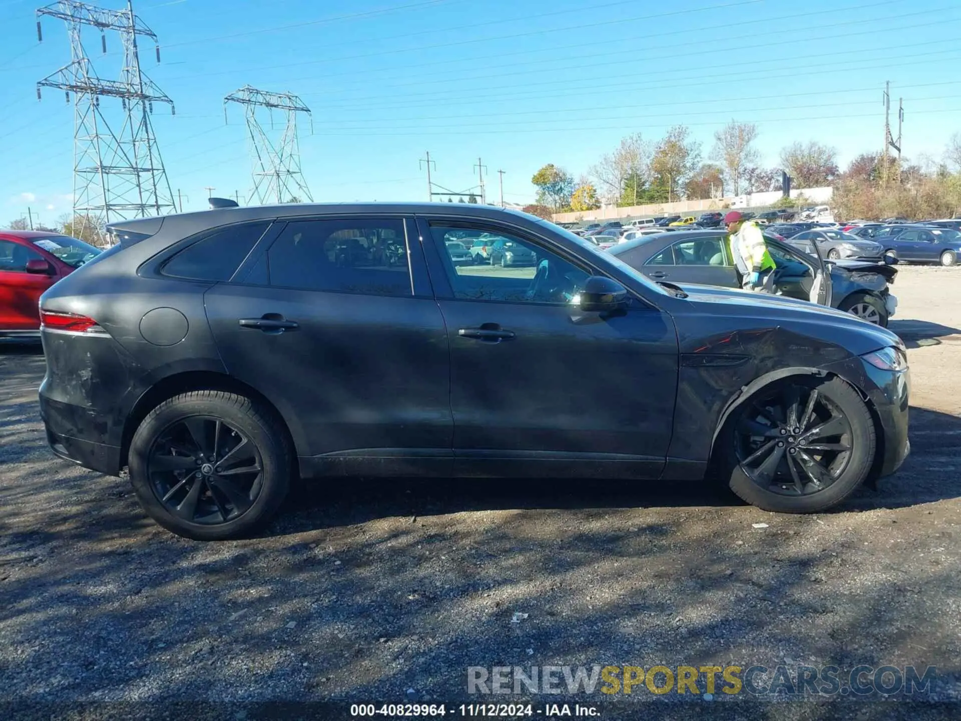 13 Photograph of a damaged car SADCT2EX0RA729326 JAGUAR F-PACE 2024