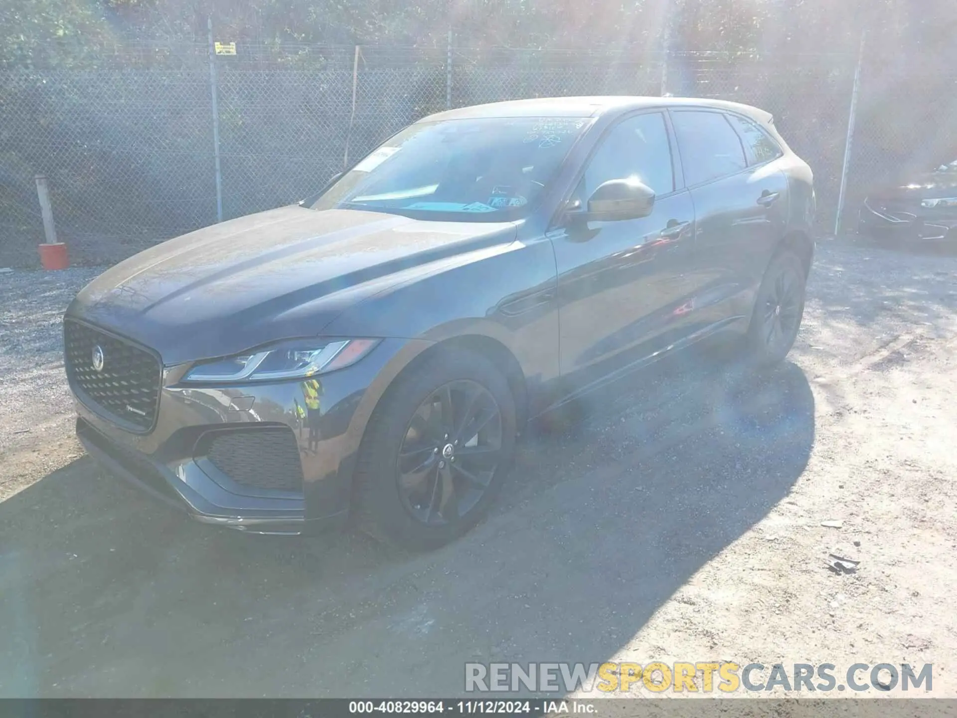2 Photograph of a damaged car SADCT2EX0RA729326 JAGUAR F-PACE 2024