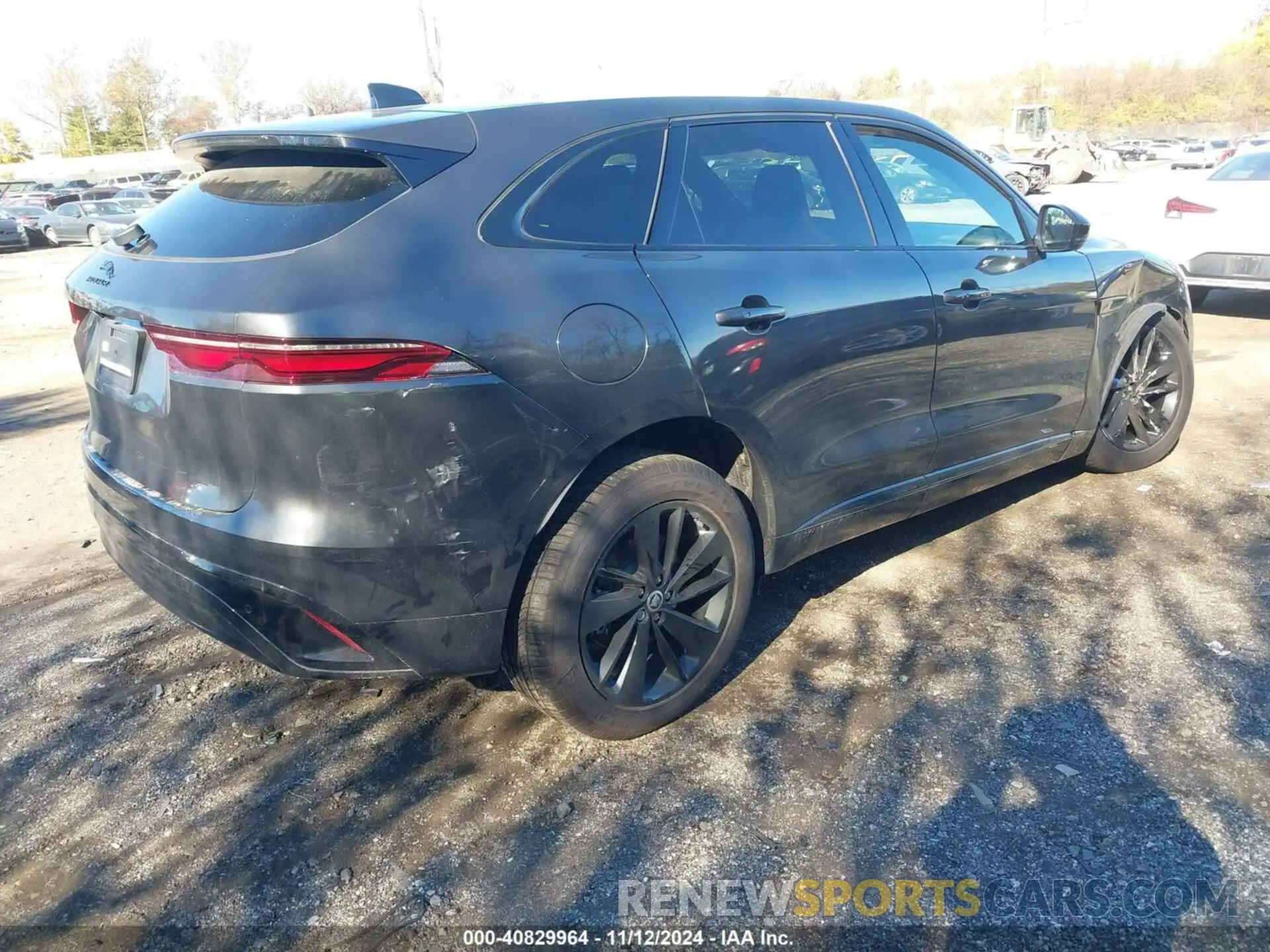 4 Photograph of a damaged car SADCT2EX0RA729326 JAGUAR F-PACE 2024