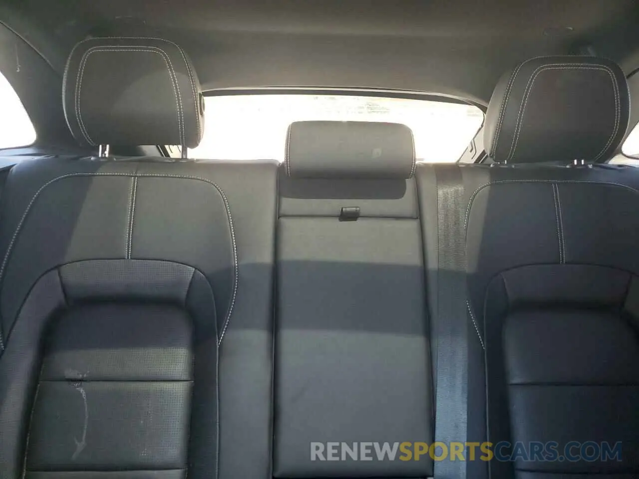 10 Photograph of a damaged car SADCT2EX8RA739764 JAGUAR F-PACE 2024