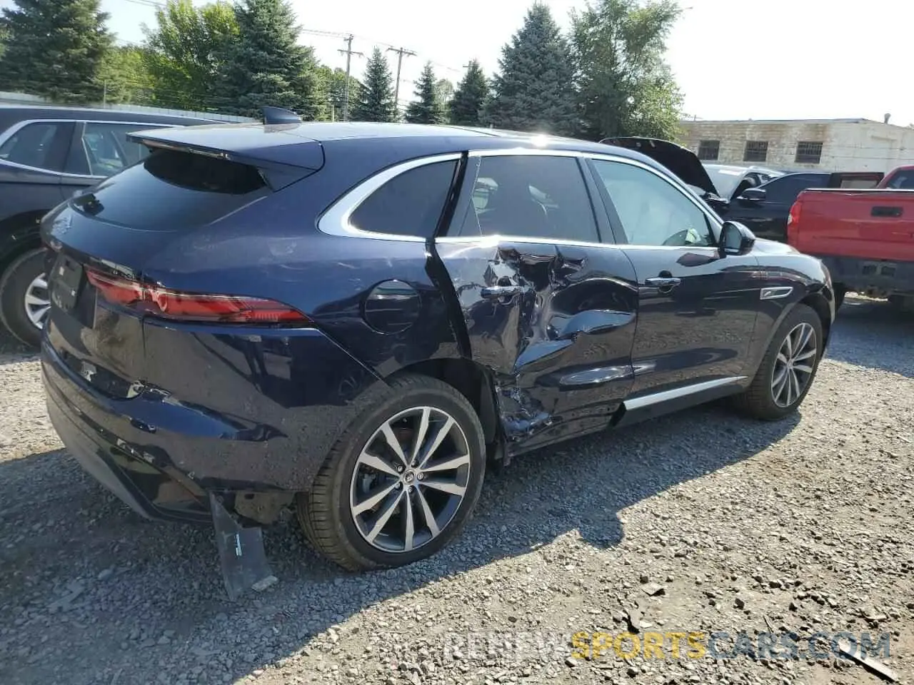 3 Photograph of a damaged car SADCT2EX9RA728062 JAGUAR F-PACE 2024