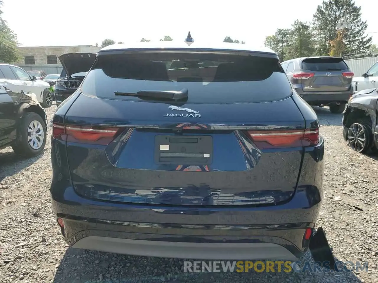 6 Photograph of a damaged car SADCT2EX9RA728062 JAGUAR F-PACE 2024