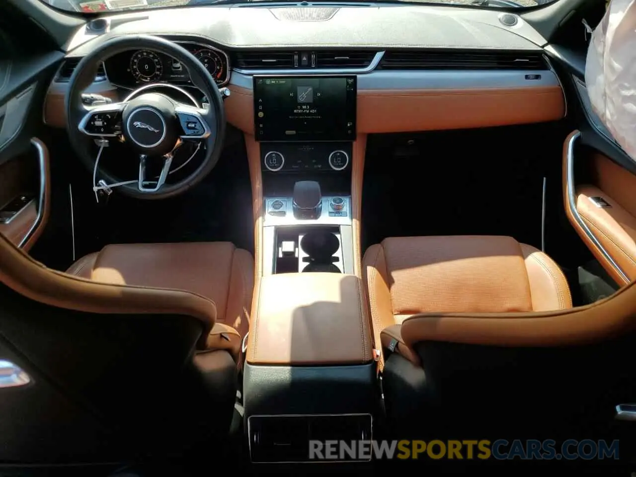 8 Photograph of a damaged car SADCT2EX9RA728062 JAGUAR F-PACE 2024