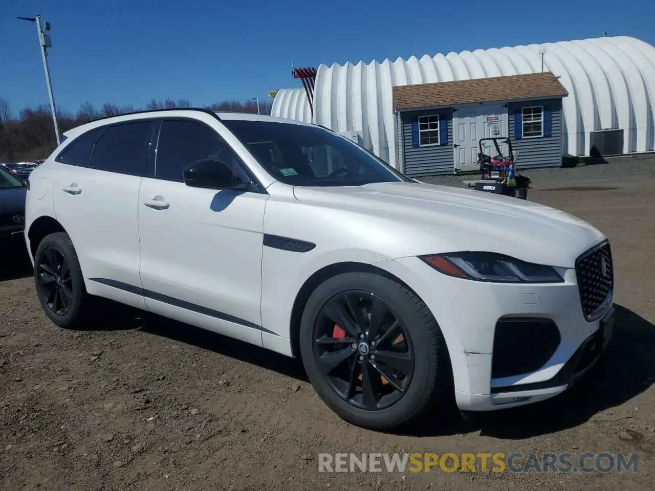 4 Photograph of a damaged car SADCT2FU0RA726107 JAGUAR F-PACE 2024
