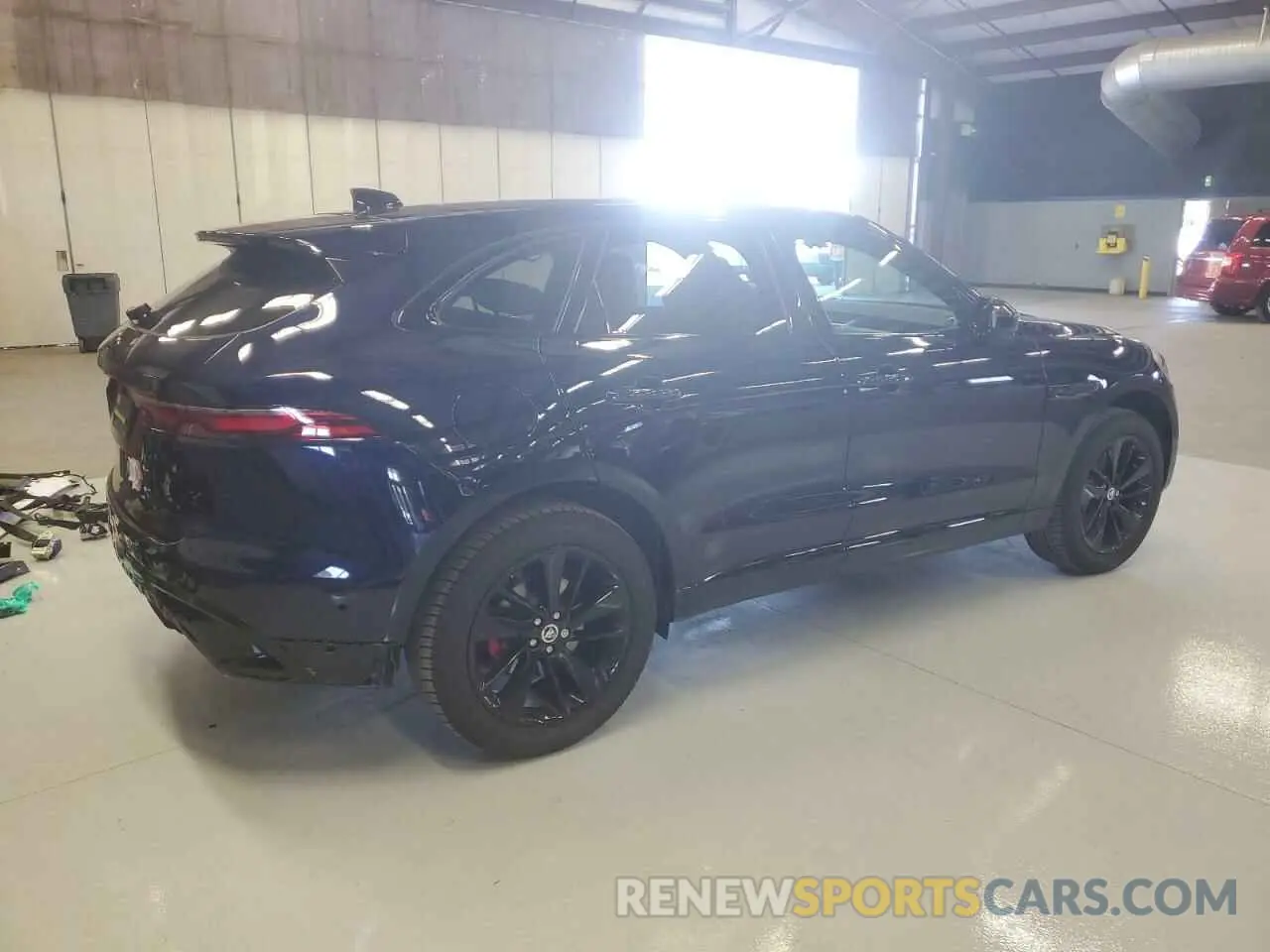 3 Photograph of a damaged car SADCT2FU1RA739013 JAGUAR F-PACE 2024