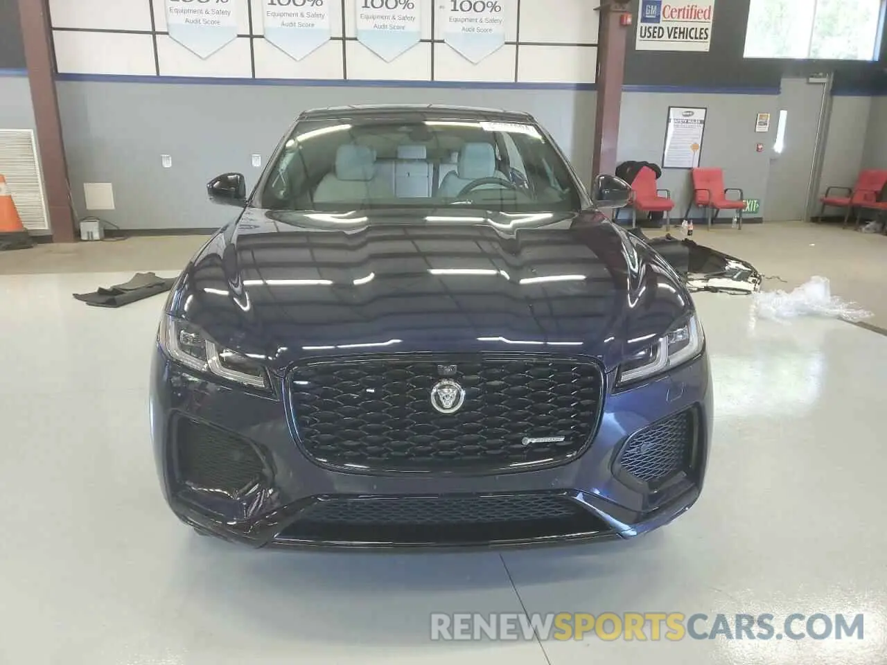 5 Photograph of a damaged car SADCT2FU1RA739013 JAGUAR F-PACE 2024