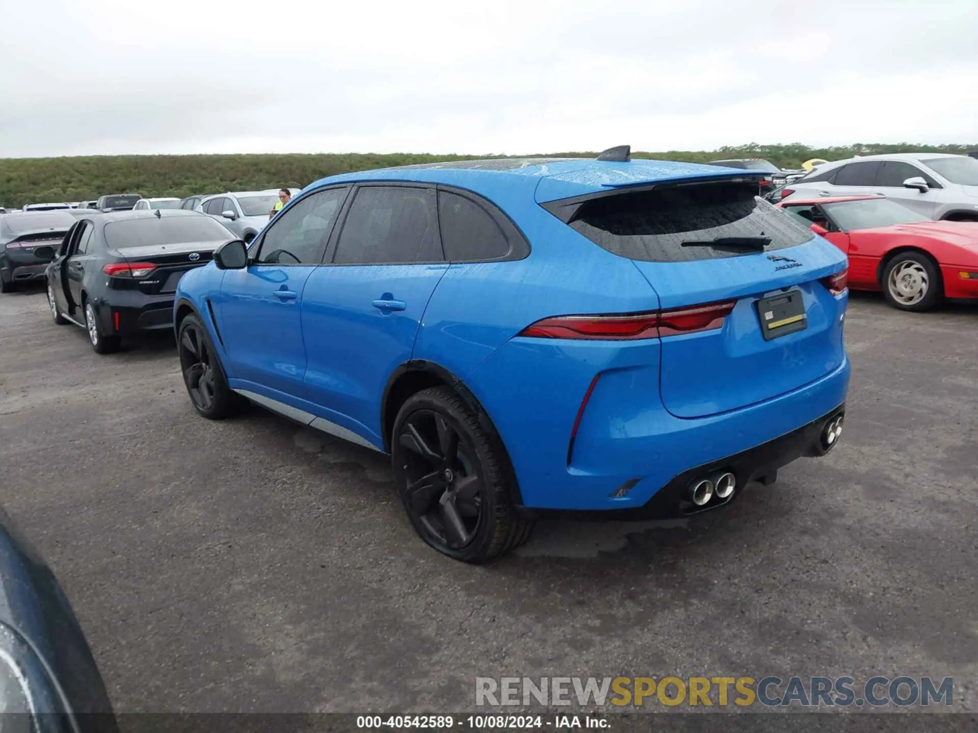 3 Photograph of a damaged car SADCZ2EE1RA725959 JAGUAR F-PACE 2024