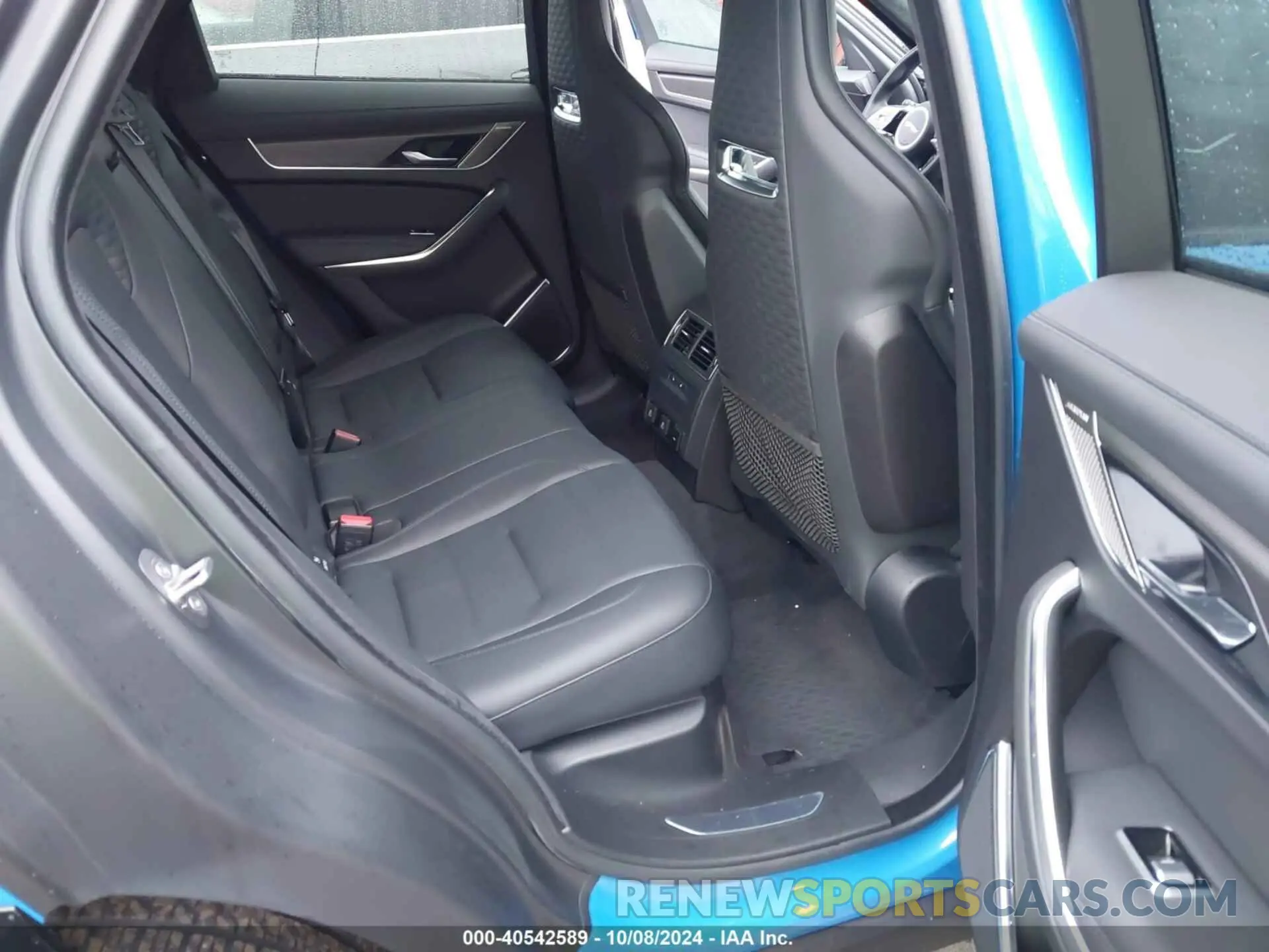 8 Photograph of a damaged car SADCZ2EE1RA725959 JAGUAR F-PACE 2024