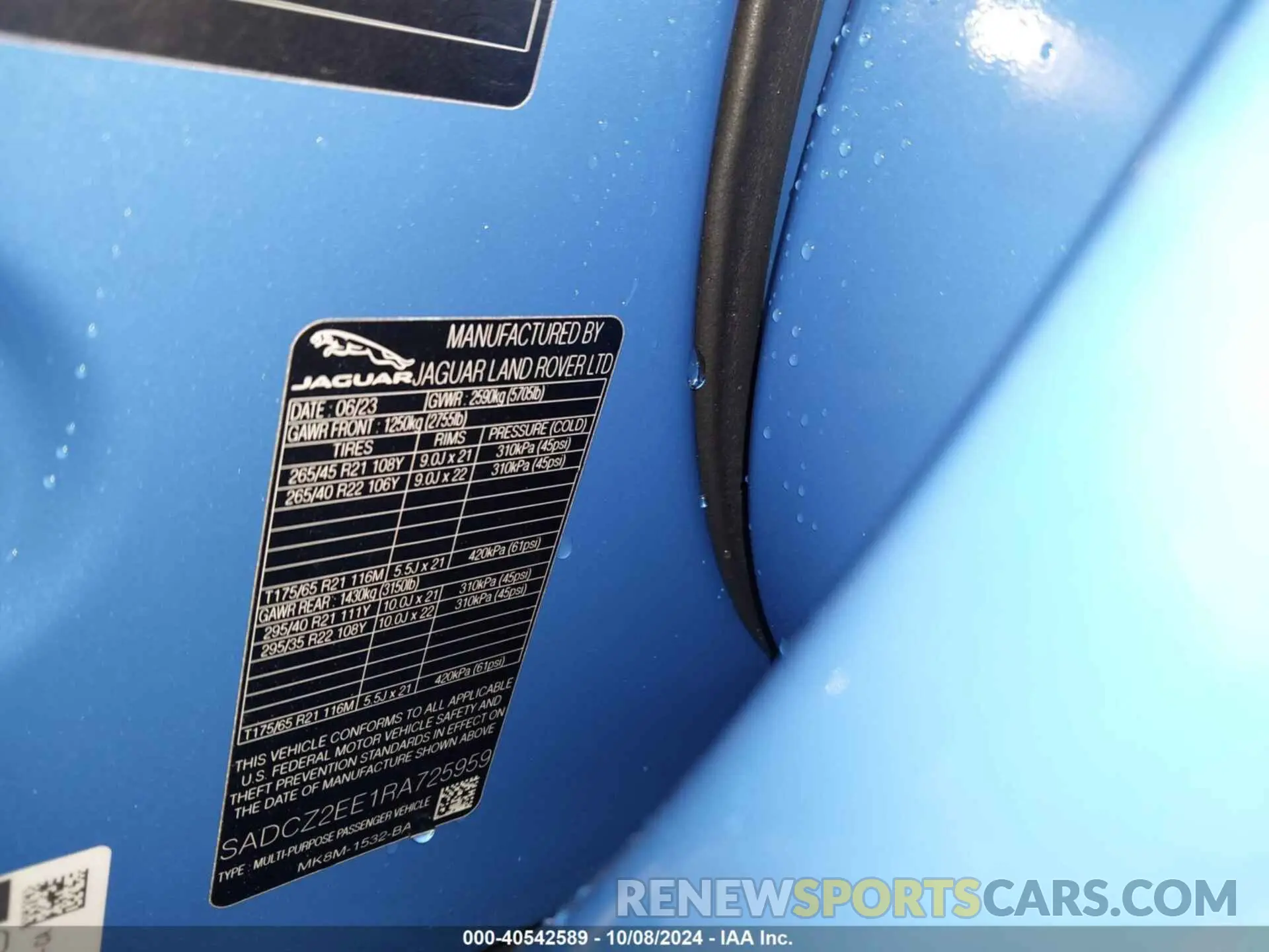 9 Photograph of a damaged car SADCZ2EE1RA725959 JAGUAR F-PACE 2024