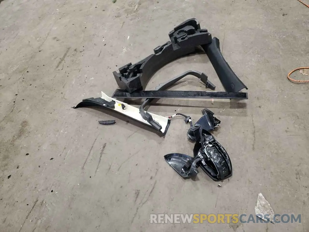 13 Photograph of a damaged car SADCT2EX4SA743526 JAGUAR F-PACE 2025