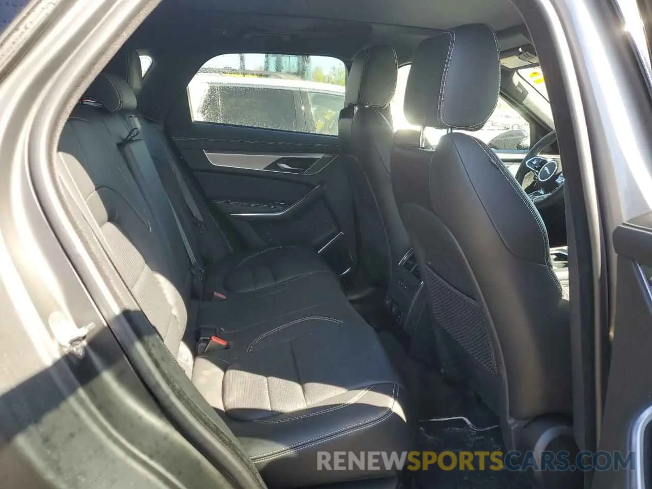 11 Photograph of a damaged car SADCT2EX7SA744590 JAGUAR F-PACE 2025